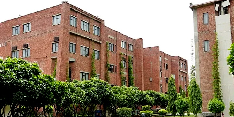 IILM-vs-NIMS-University